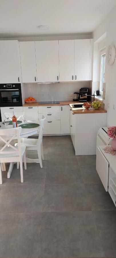 Апартаменти Novi Apartman Franka Задар Екстер'єр фото
