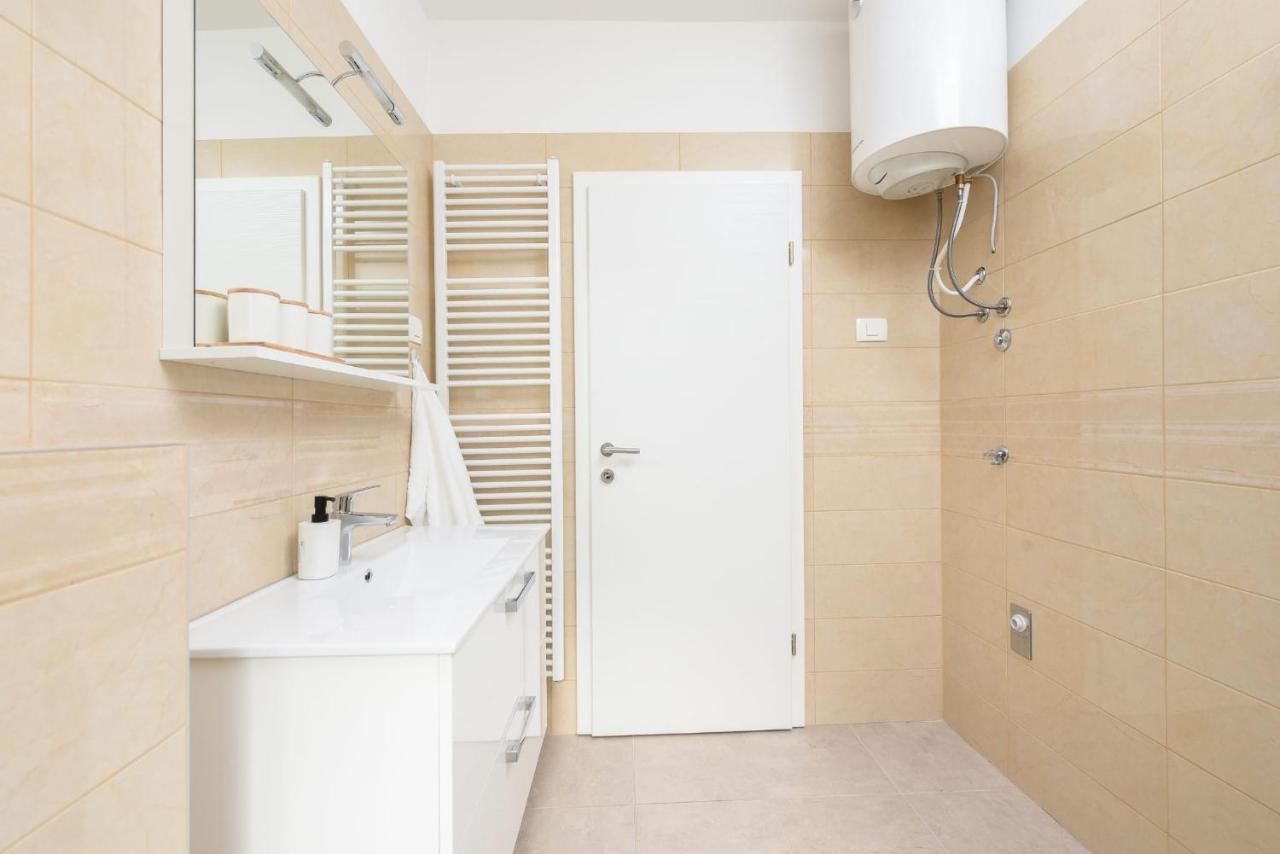 Апартаменти Novi Apartman Franka Задар Екстер'єр фото