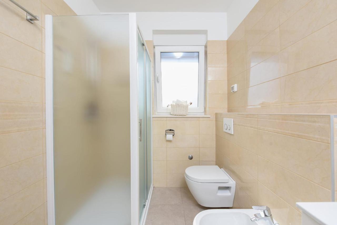 Апартаменти Novi Apartman Franka Задар Екстер'єр фото